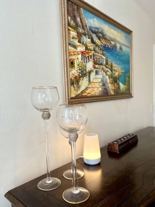Apartamento Elegant Hollywood Retreat - Spacious 2br 2ba With Resort-style Amenities Los Ángeles