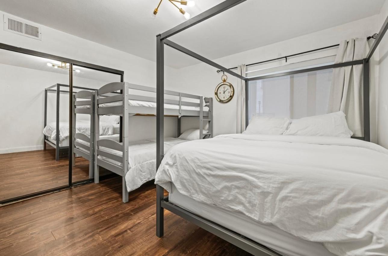 Elegant Hollywood Retreat - Spacious 2br 2ba With Resort-style Amenities Los Ángeles