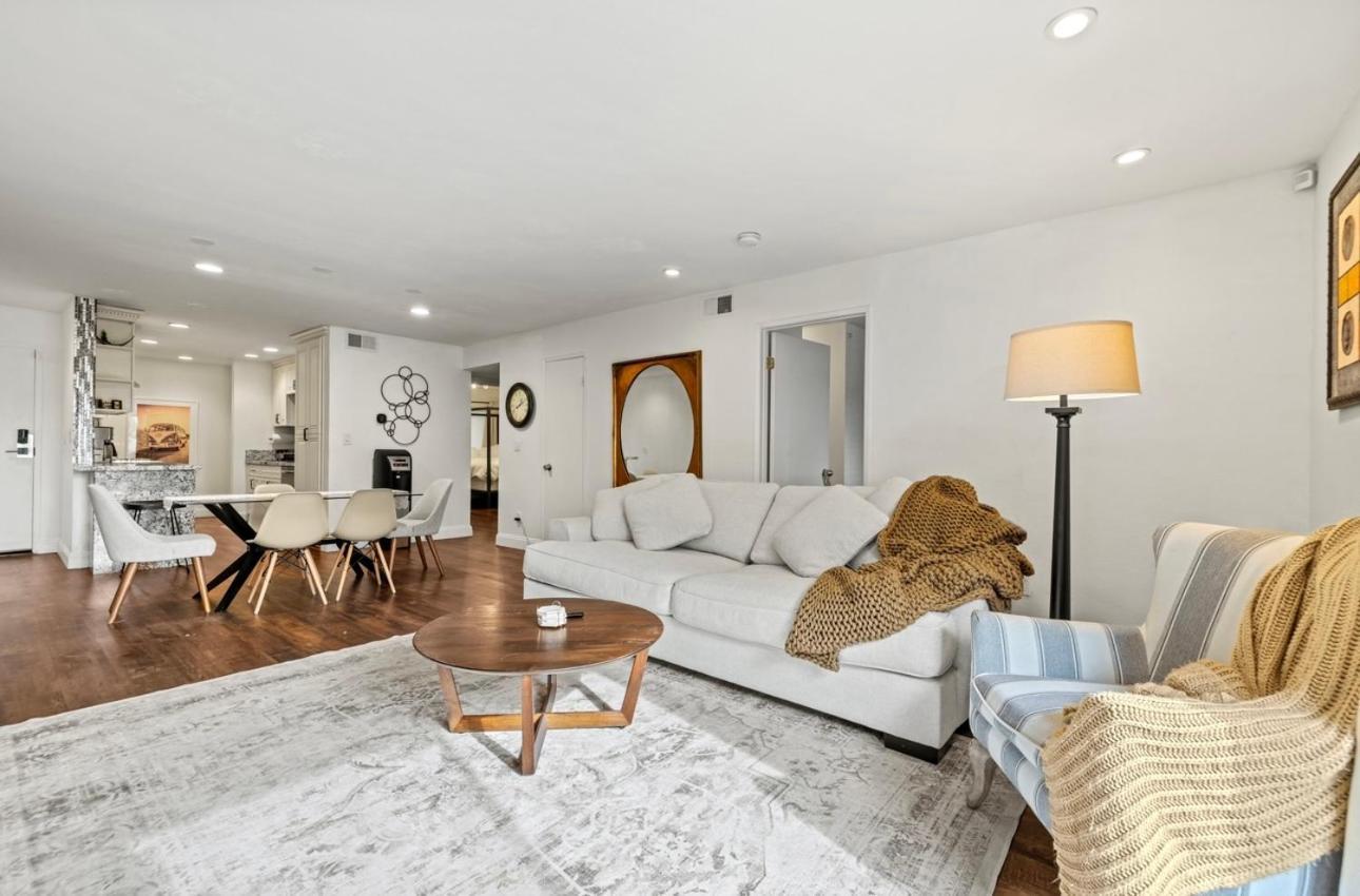 Apartamento Elegant Hollywood Retreat - Spacious 2br 2ba With Resort-style Amenities *
