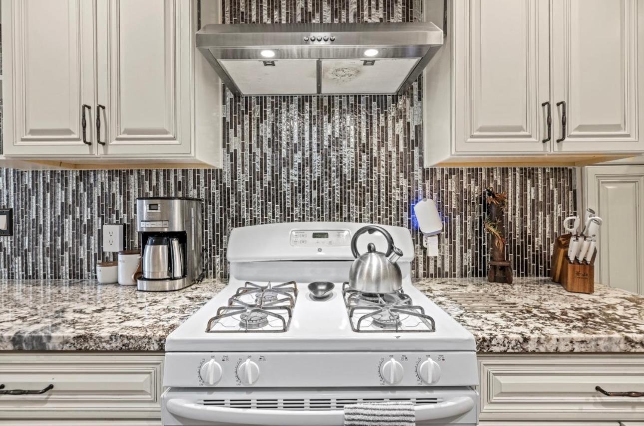 Elegant Hollywood Retreat - Spacious 2br 2ba With Resort-style Amenities Apartamento