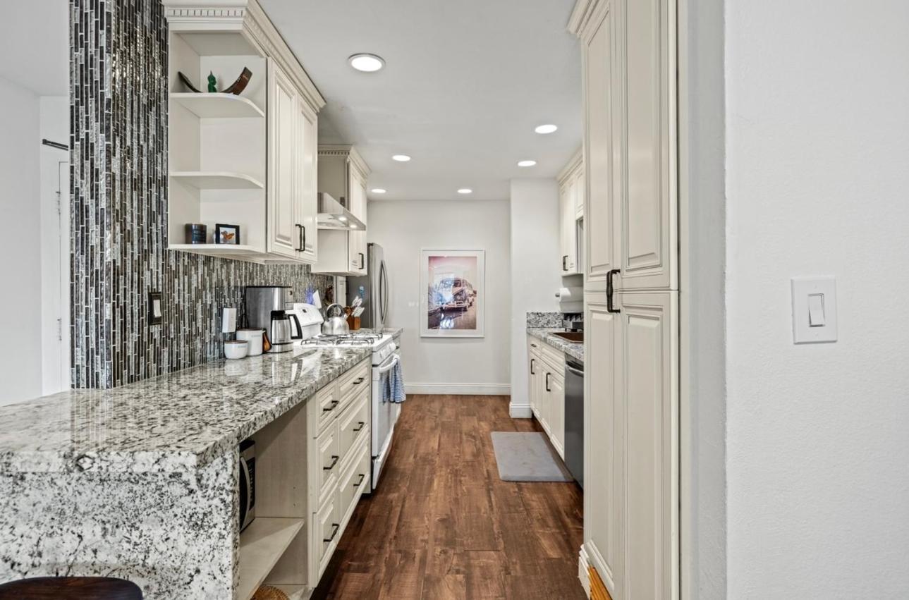Elegant Hollywood Retreat - Spacious 2br 2ba With Resort-style Amenities Apartamento
