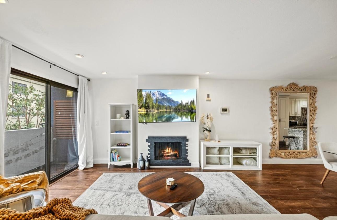 Elegant Hollywood Retreat - Spacious 2br 2ba With Resort-style Amenities Apartamento *